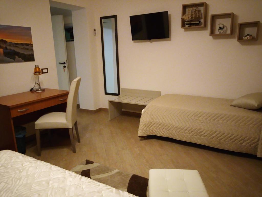 L'Oasi Del Porto Bed & Breakfast Trapani Exterior photo